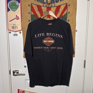 Y2K 2003 HARLEY DAVIDSON “Life Begins When You Get One” Graphic Tee (XL)